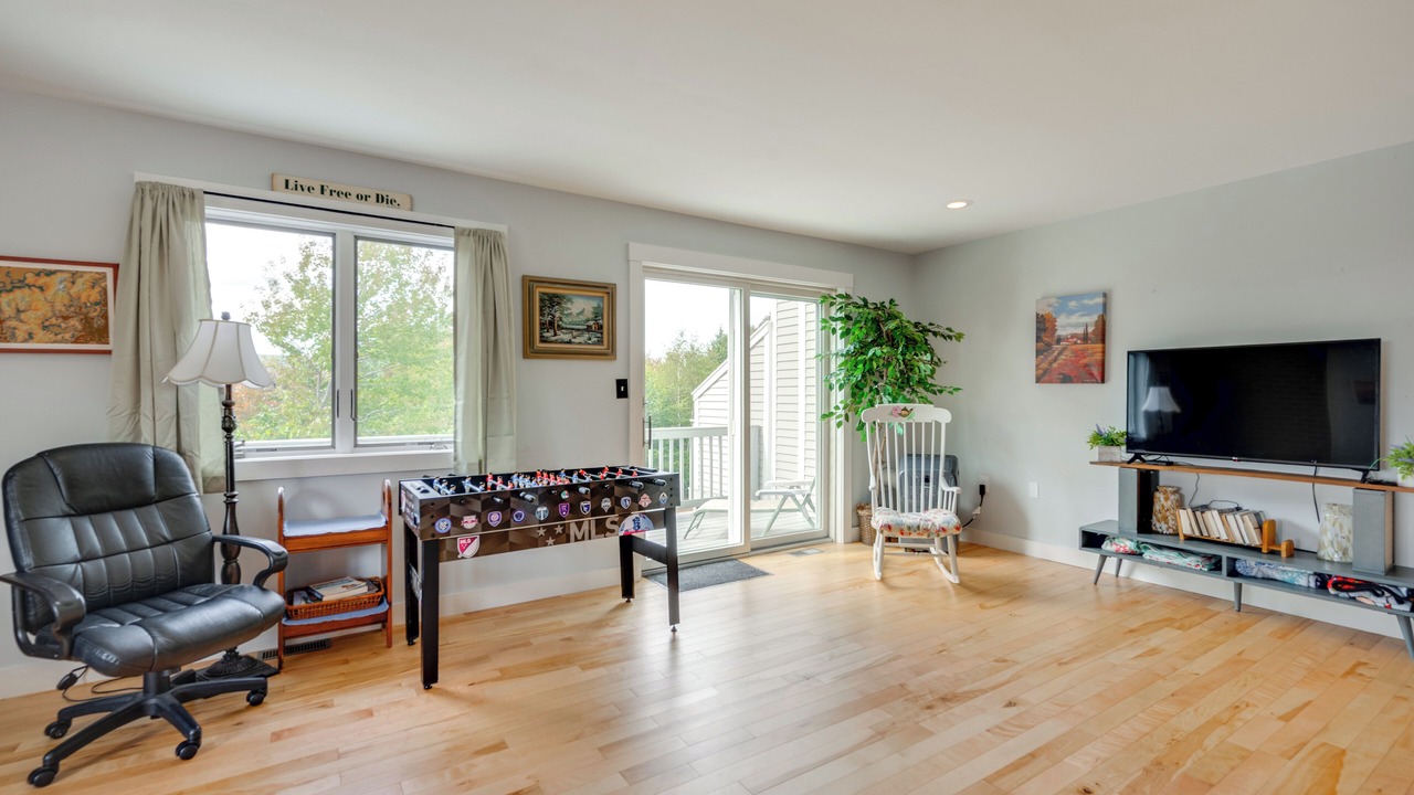 Photo of Livingroom in Intervale