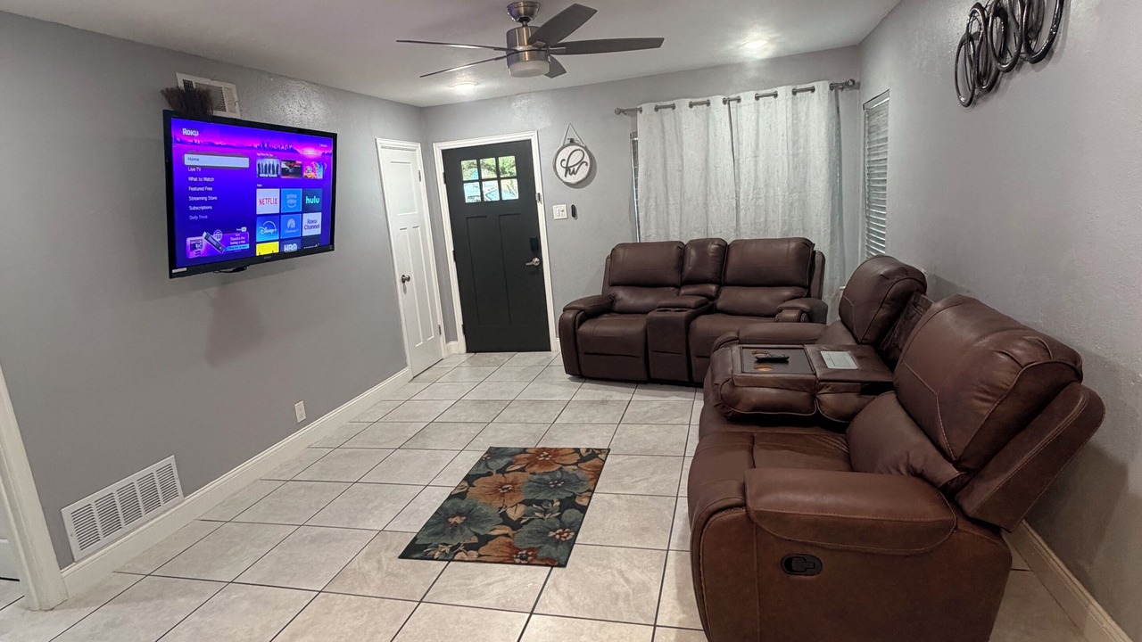 Photo of Livingroom in Meadowbrook