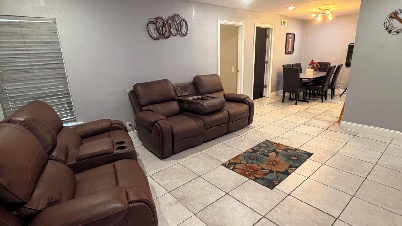 Photo of Livingroom in Meadowbrook