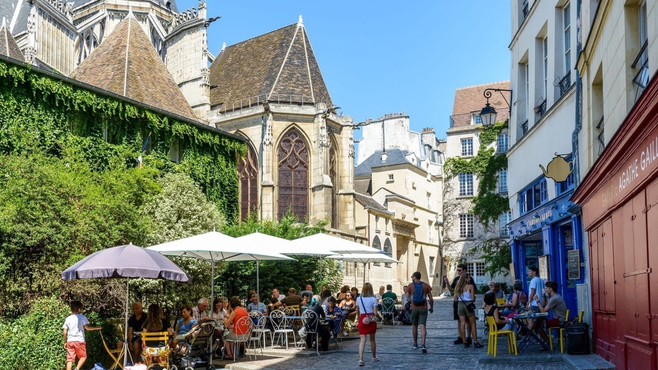 Photo of Others in Saint-Merri