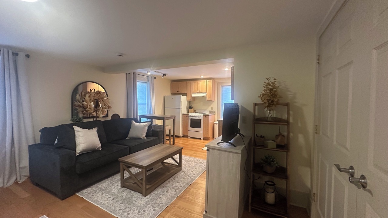 Photo of Livingroom in Shelburne