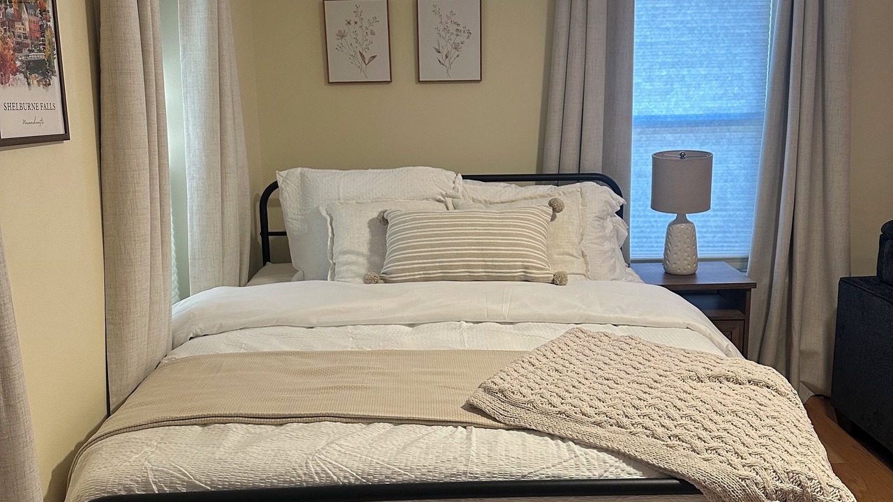 Photo of Bedroom in Shelburne