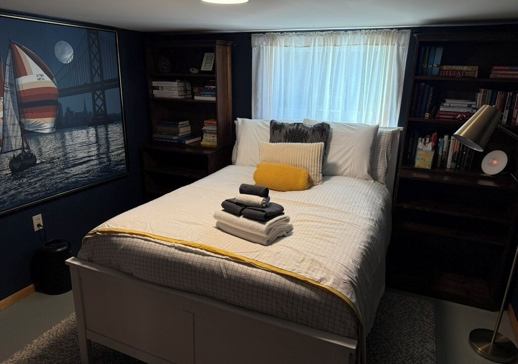 Photo of Bedroom in Queen Anne