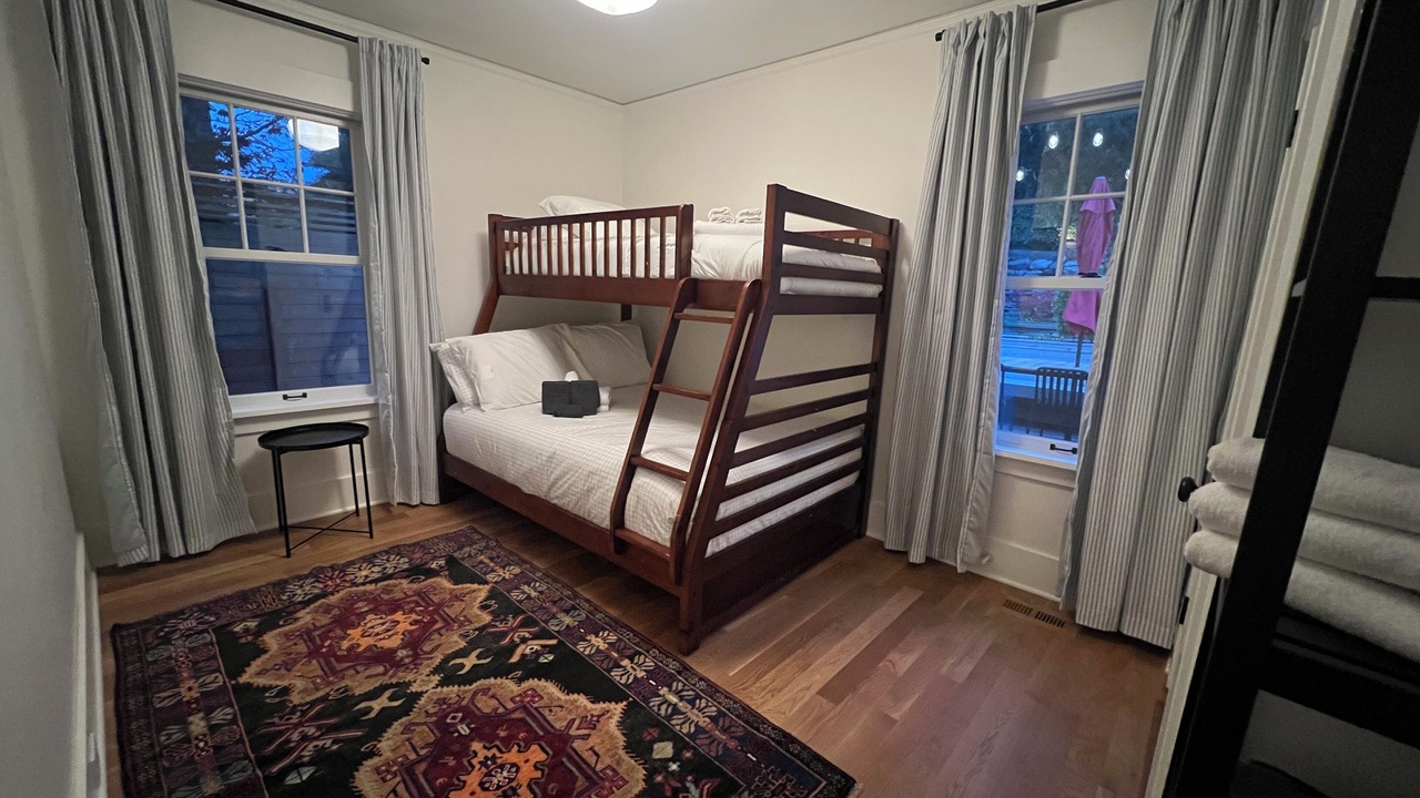 Photo of Bedroom in Queen Anne