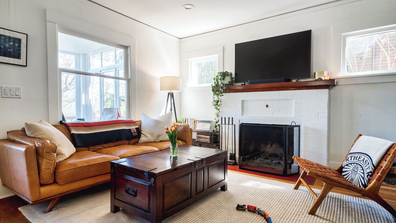 Photo of Livingroom in Queen Anne