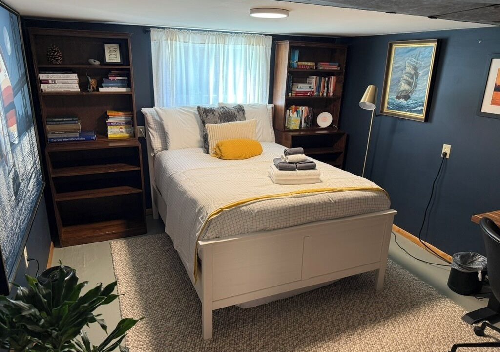 Photo of Bedroom in Queen Anne