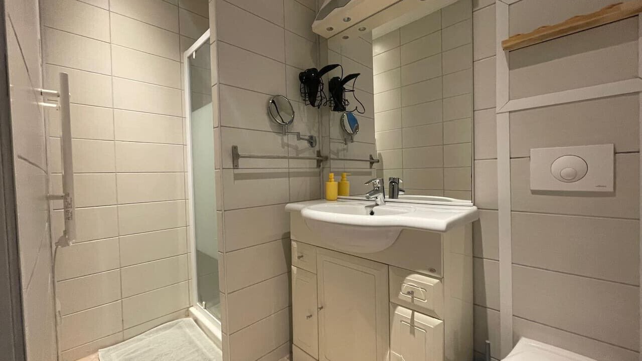 Photo of Bathroom in Saint-Pierre-des-Corps