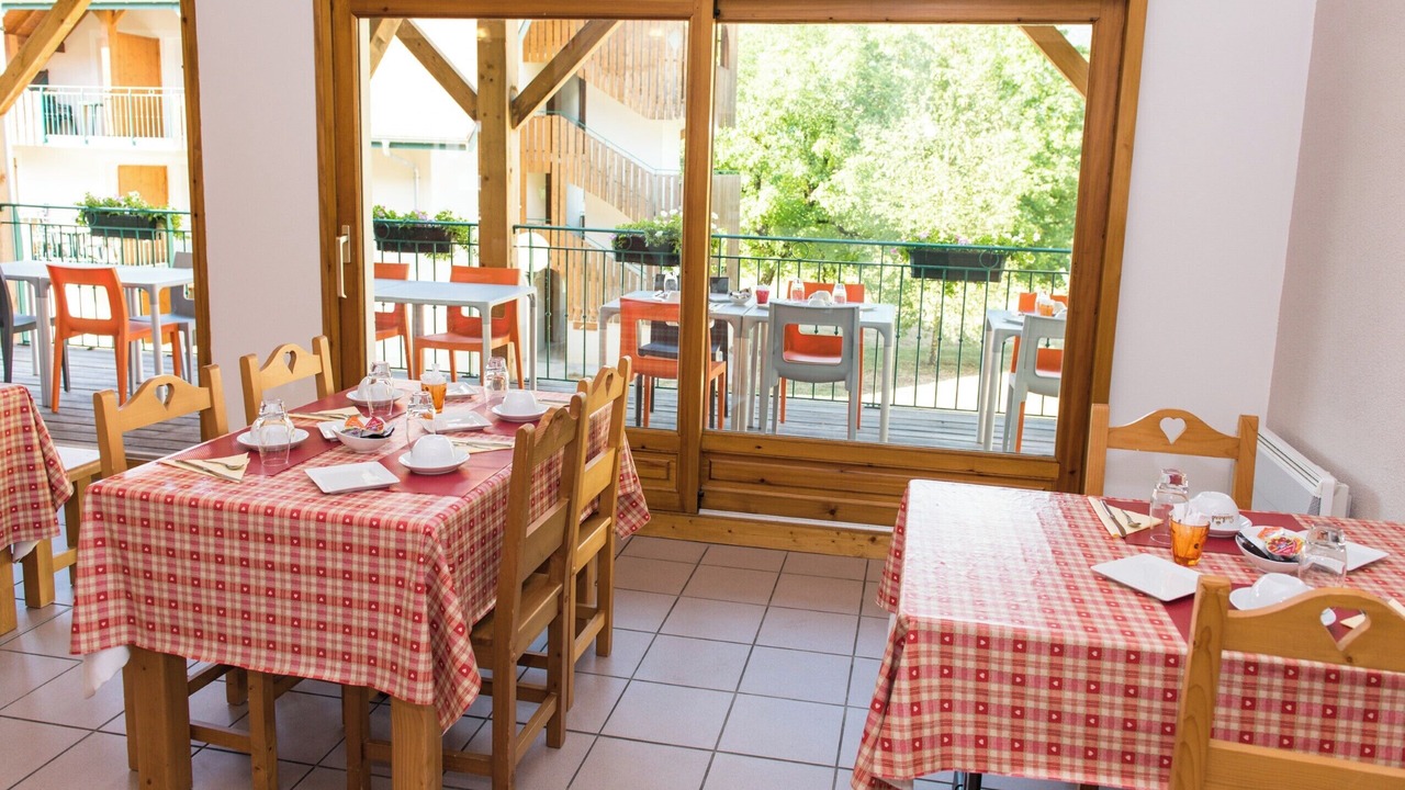 Photo of Others in Giez