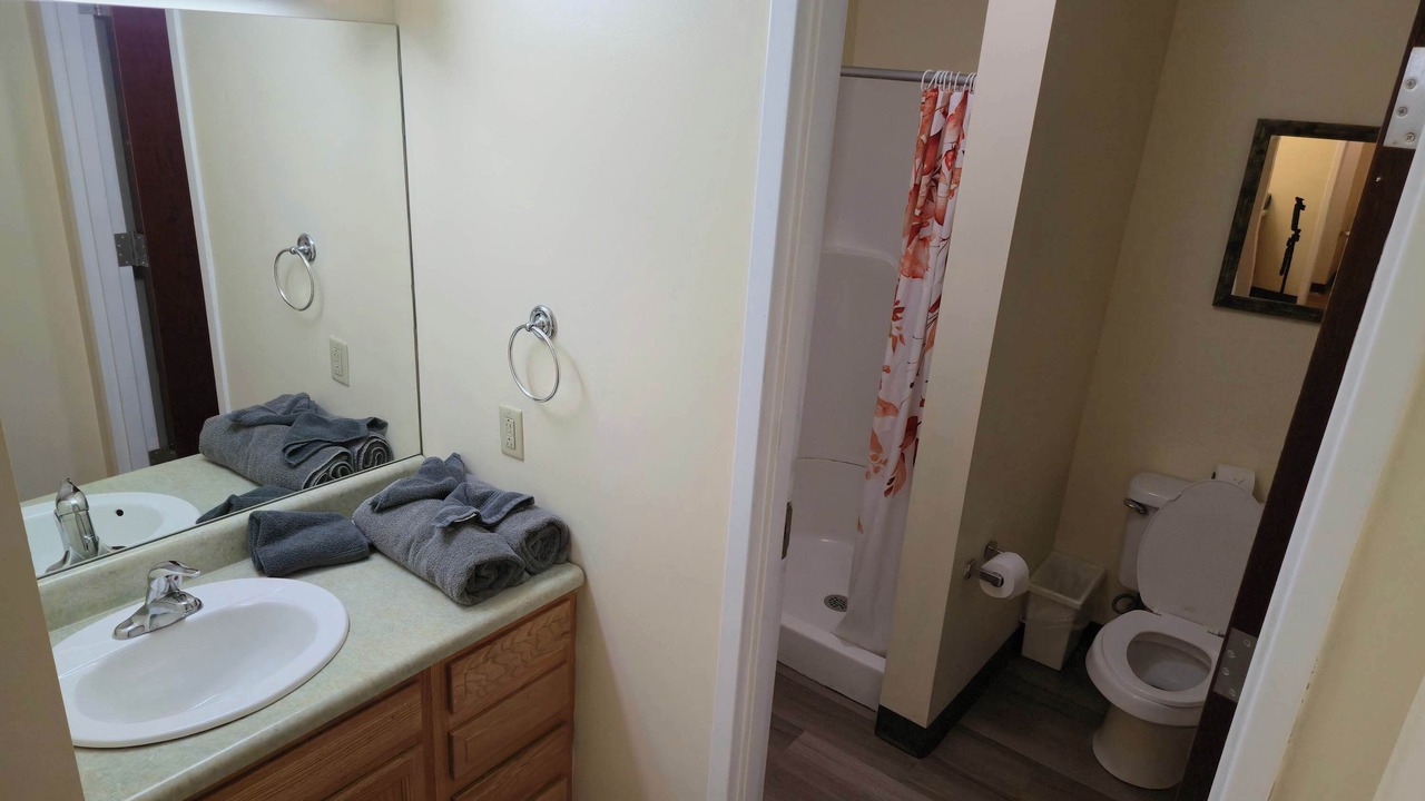Photo of Bathroom in Downtown Pittsburgh
