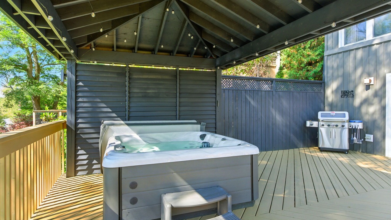Photo of Outdoor in Caledonia