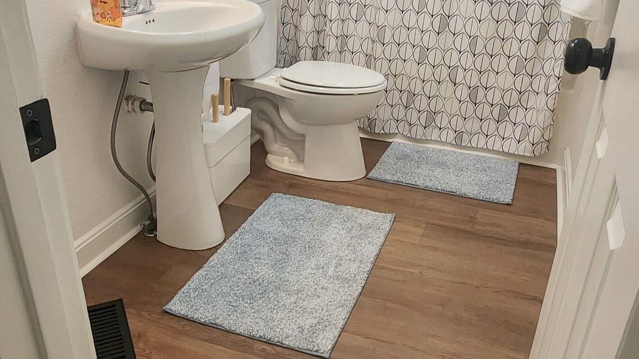 Photo of Bathroom in Lost Bridge Village
