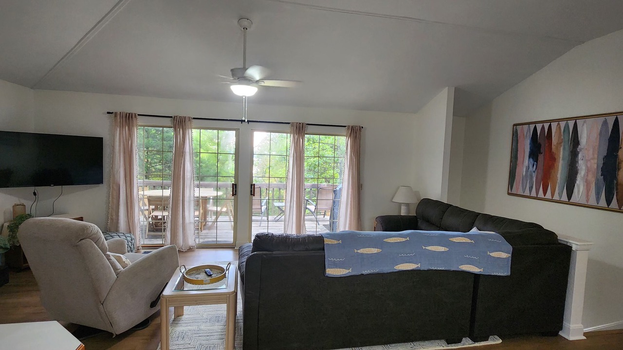 Photo of Livingroom in Lost Bridge Village