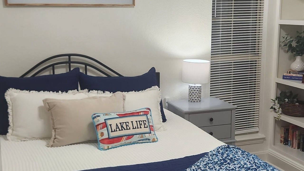 Photo of Bedroom in Lost Bridge Village