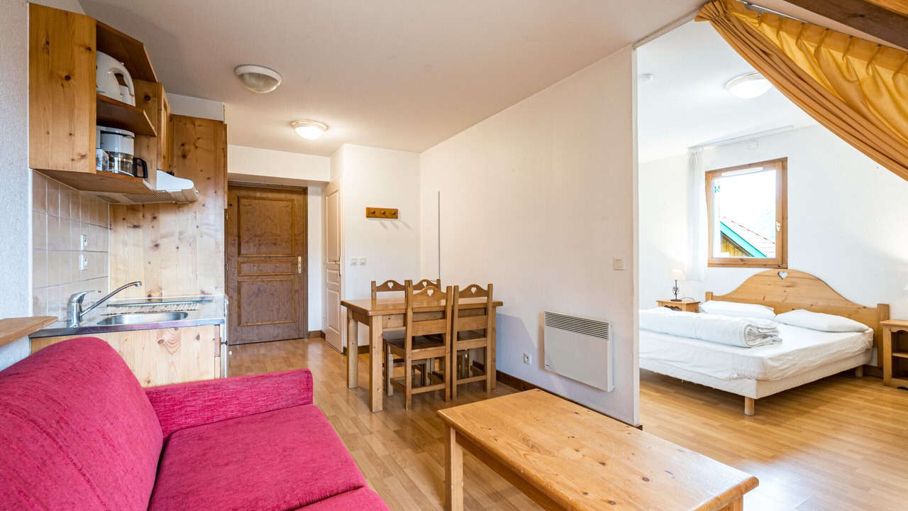 Photo of Others in Giez