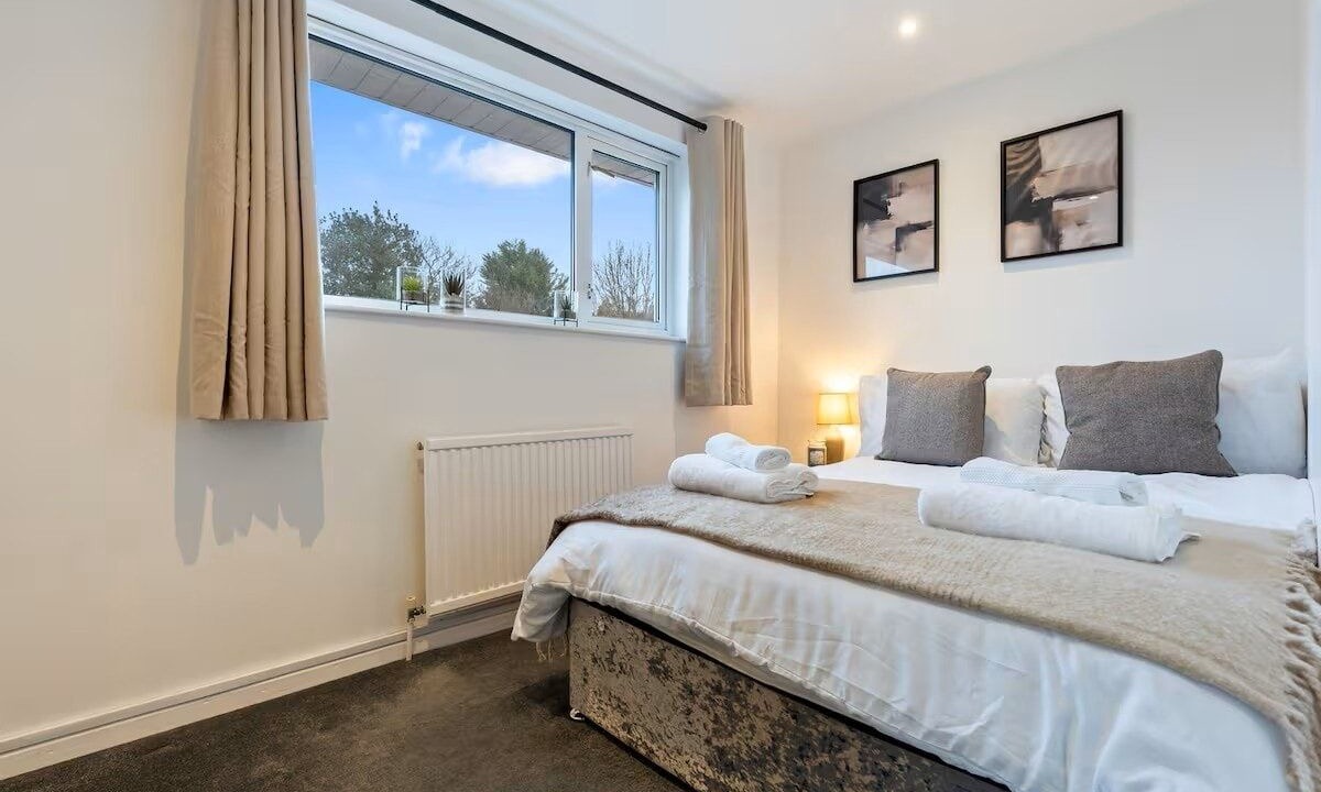 Photo of Bedroom in Newton St Loe