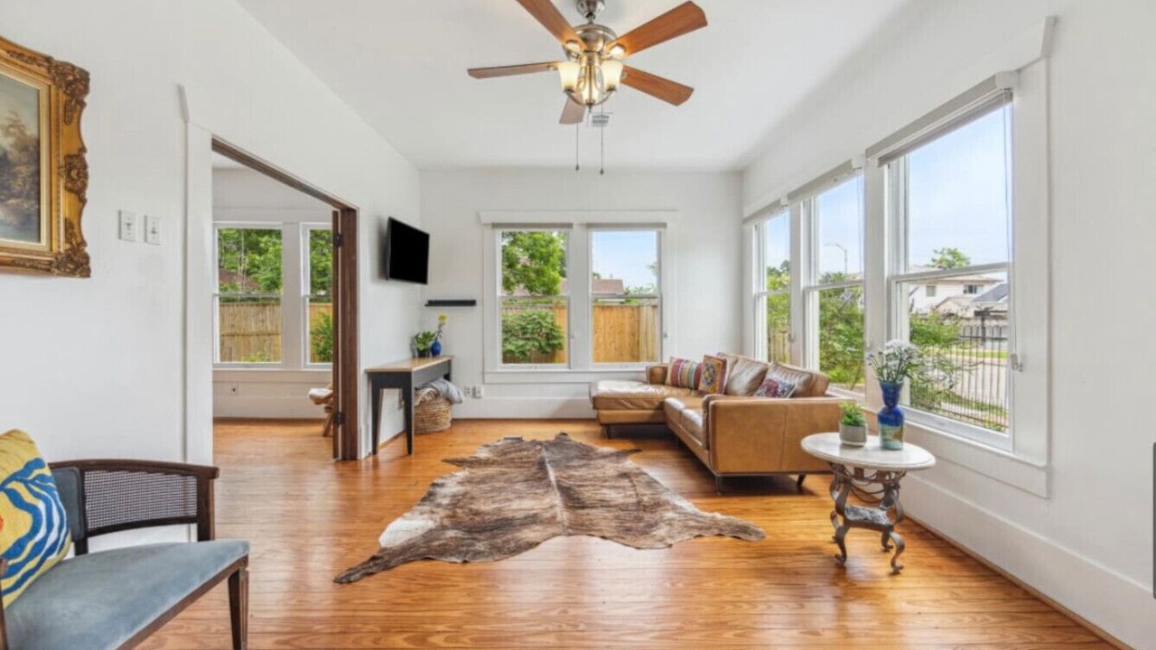 Photo of Livingroom in Greater Heights