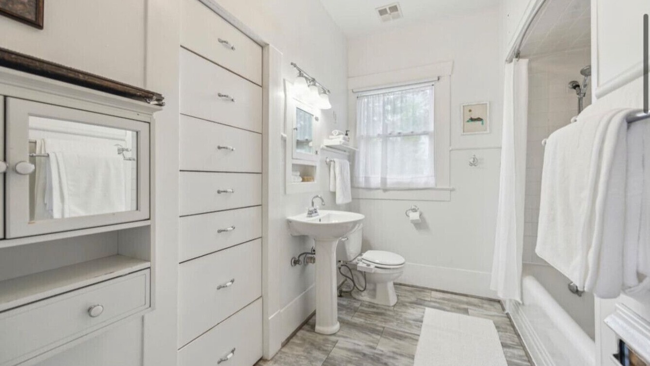Photo of Bathroom in Greater Heights