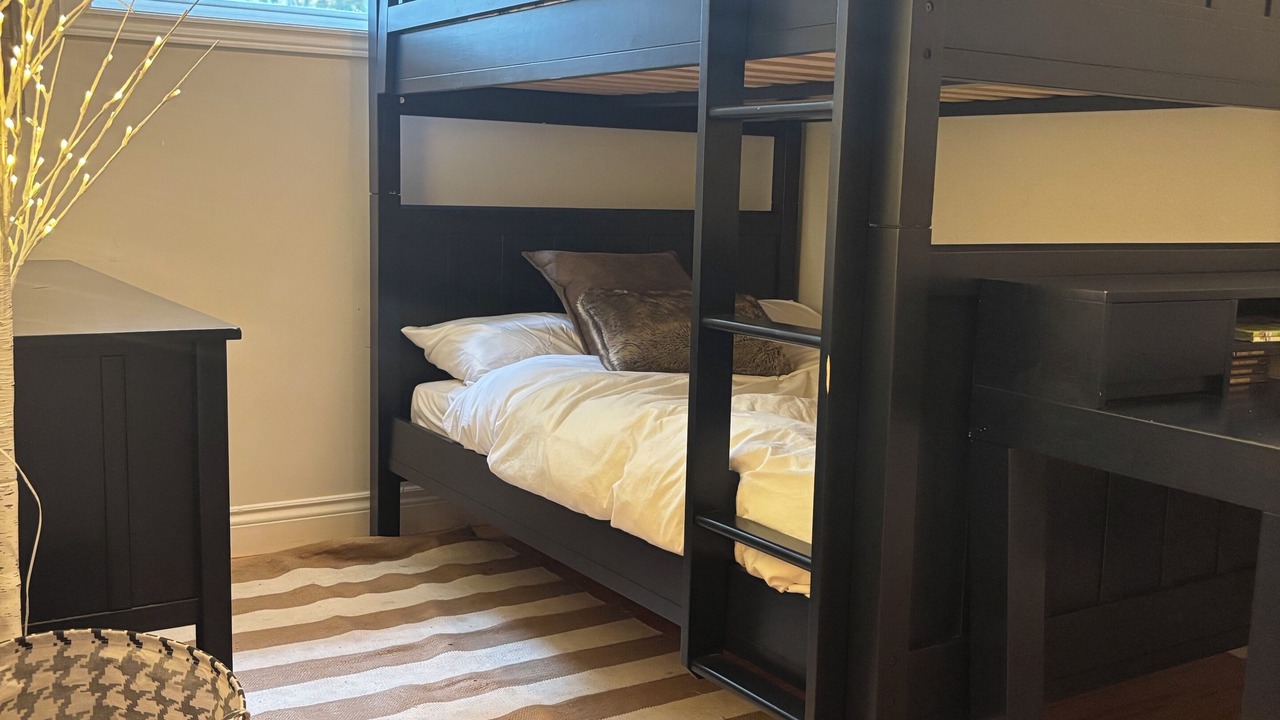 Photo of Bedroom in Greater Napanee
