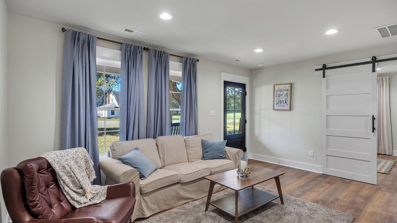 Photo of Livingroom in Bumpass