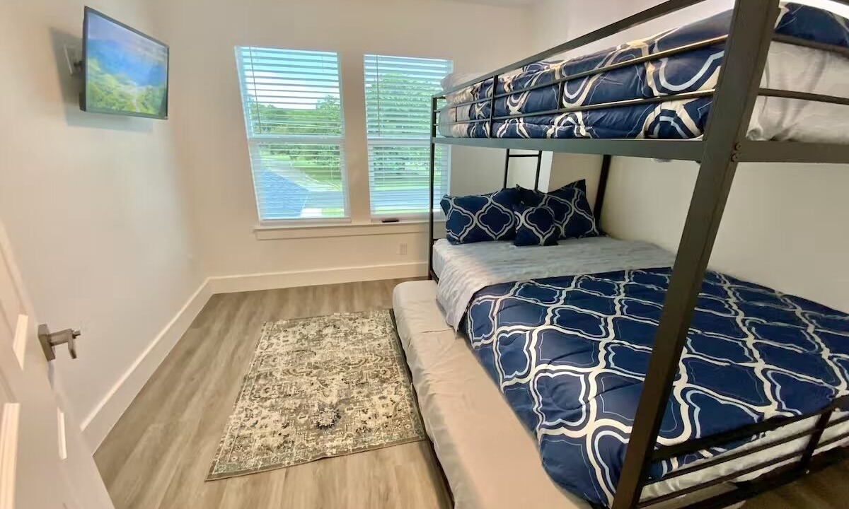 Photo of Bedroom in Cross Mountain