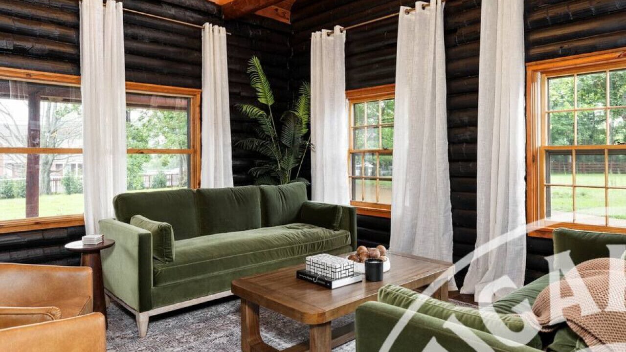 Photo of Livingroom in Pleasant View