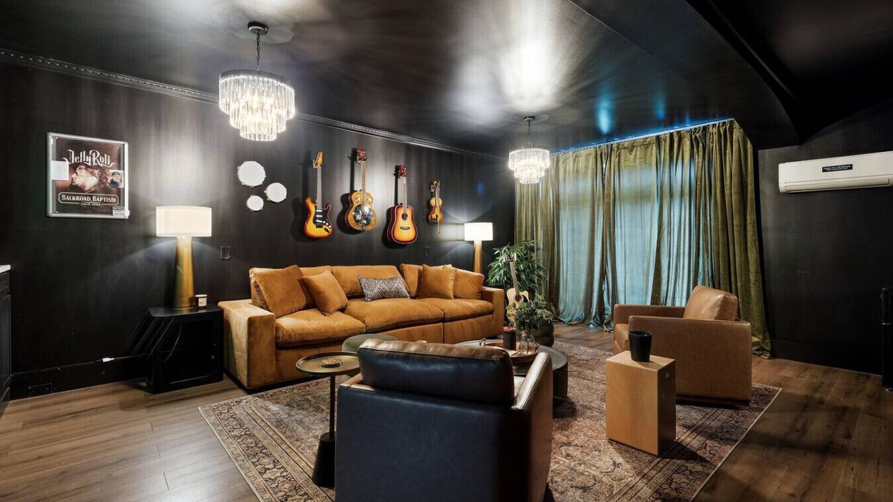 Photo of Livingroom in Pleasant View