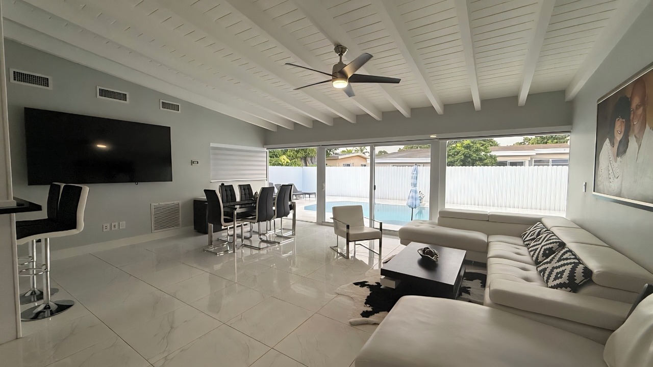 Photo of Livingroom in North Miami Beach