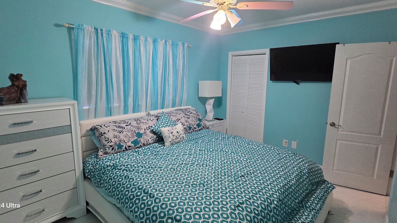 Photo of Bedroom in North Miami Beach