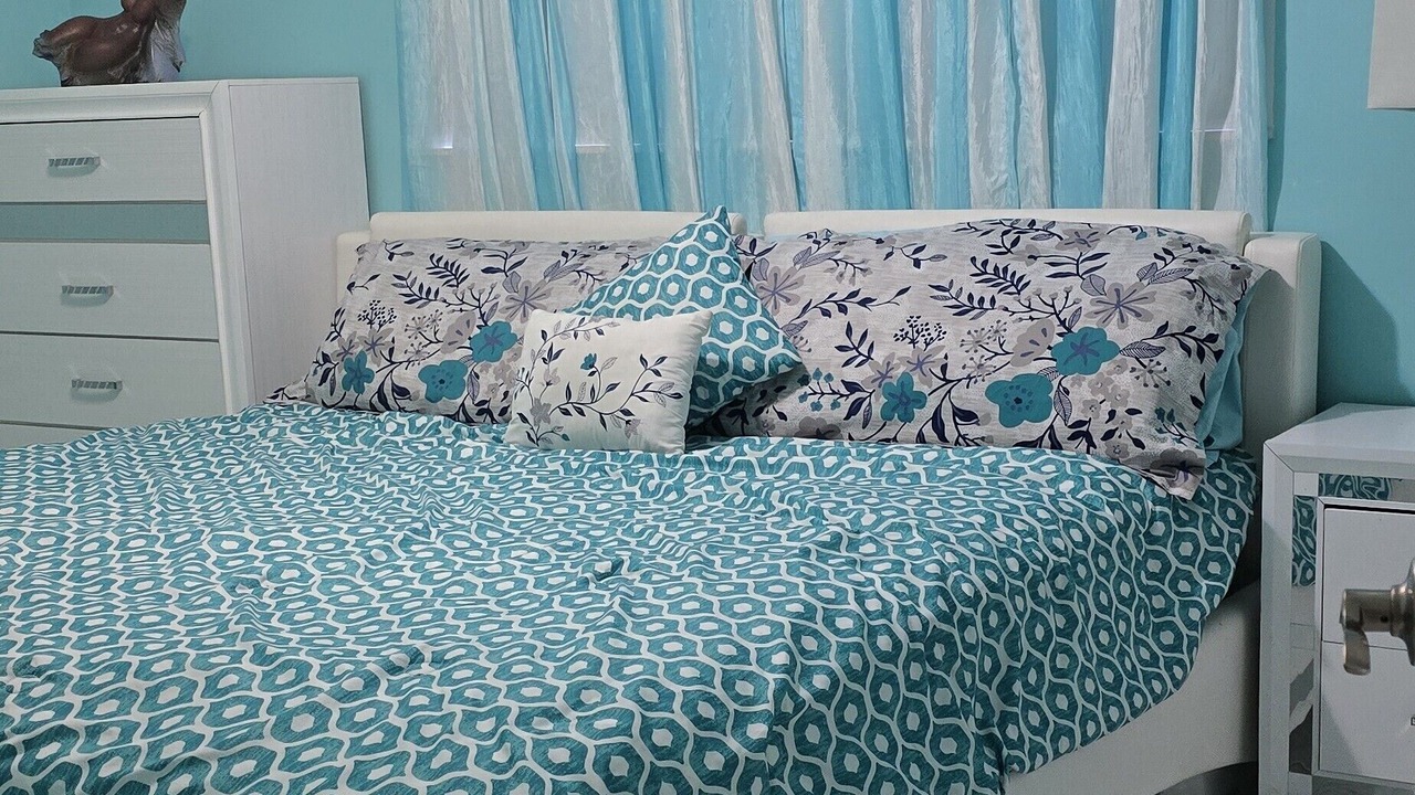 Photo of Bedroom in North Miami Beach