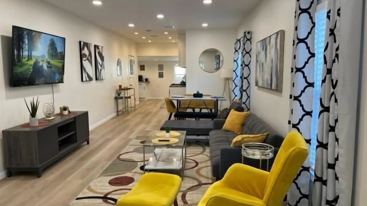 Photo of Livingroom in East Hollywood