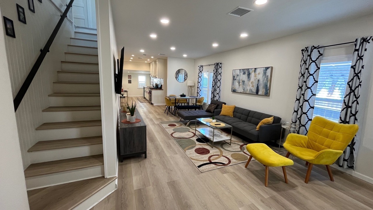 Photo of Livingroom in East Hollywood