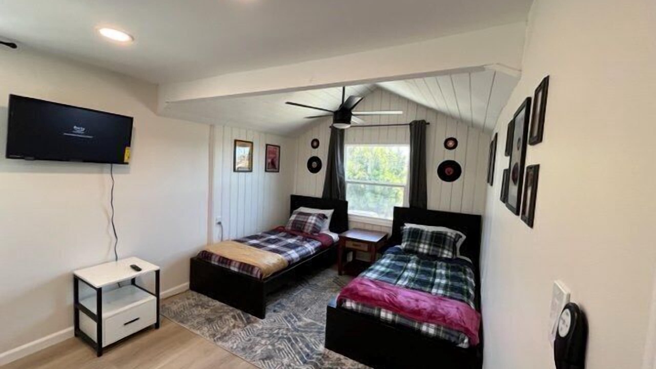 Photo of Bedroom in East Hollywood