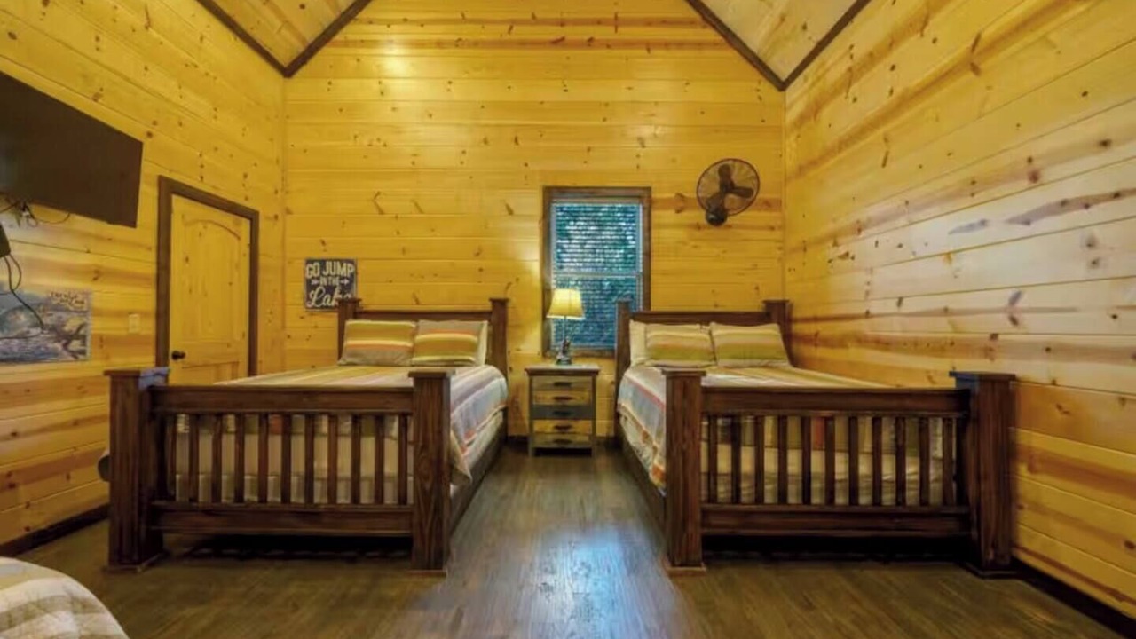 Photo of Bedroom in Hochatown