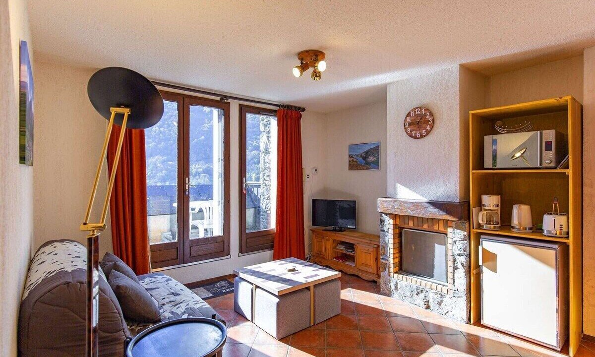 Photo of Livingroom in Esquieze-Sere
