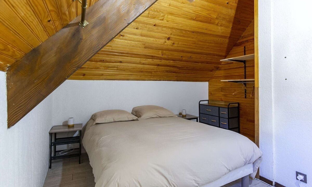 Photo of Bedroom in Esquieze-Sere