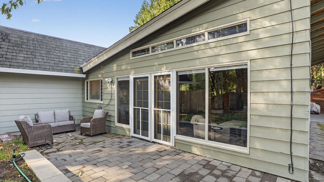 Photo of Patio Balcony in West Haven-Sylvan