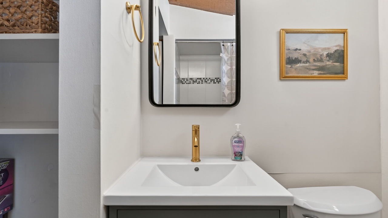 Photo of Bathroom in West Haven-Sylvan