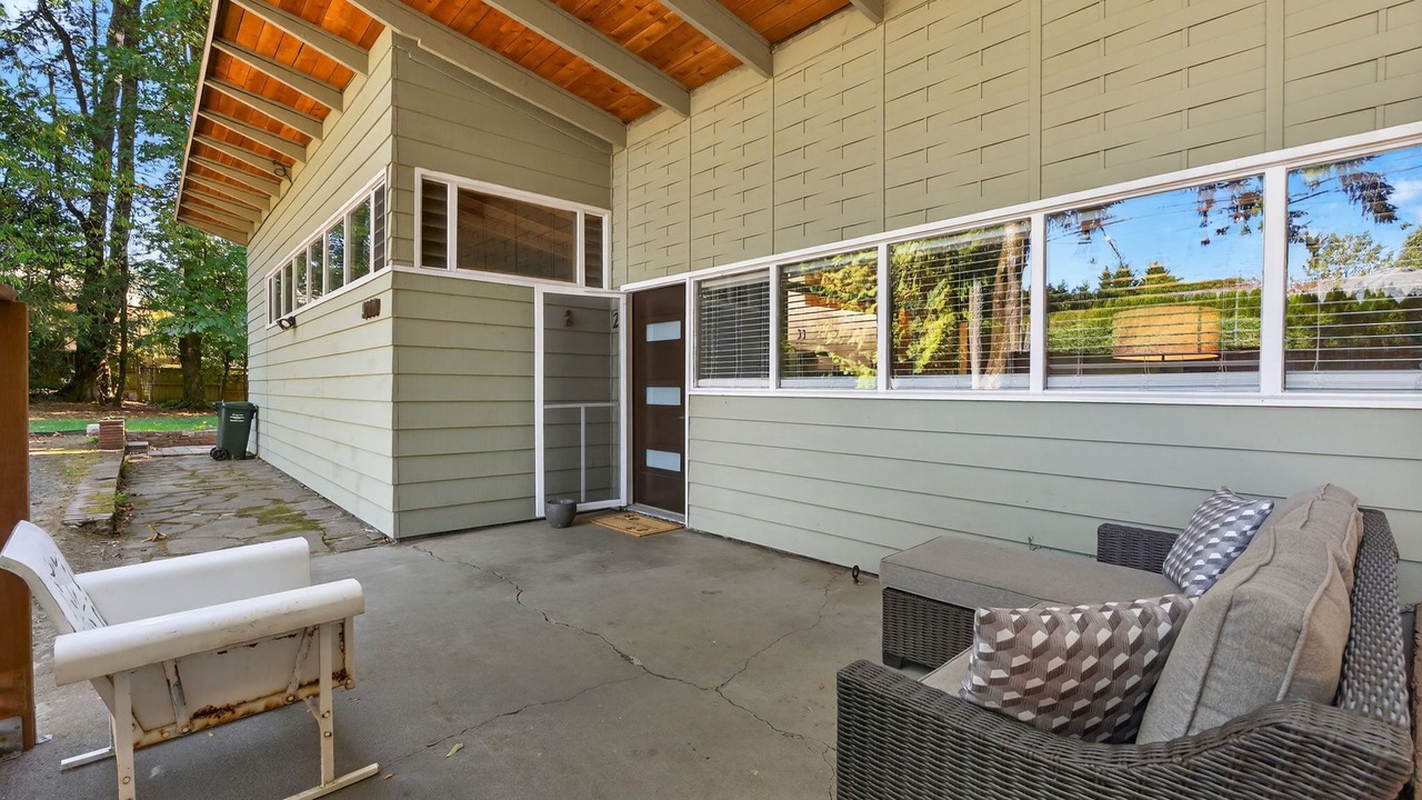 Photo of Patio Balcony in West Haven-Sylvan