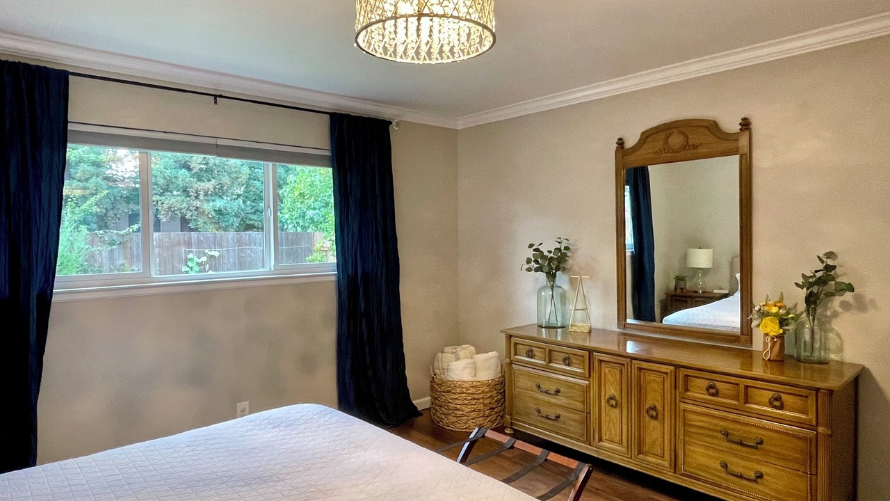 Photo of Bedroom in Arden-Arcade