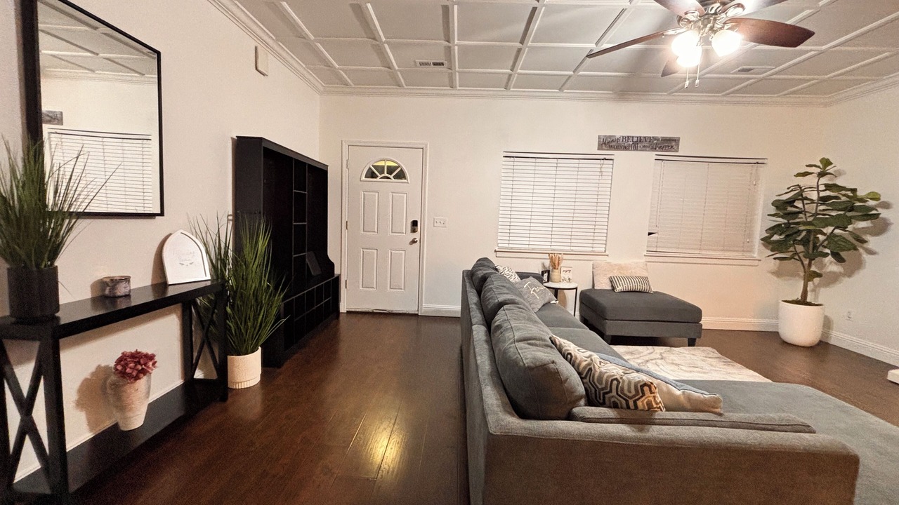 Photo of Livingroom in Forest Grove