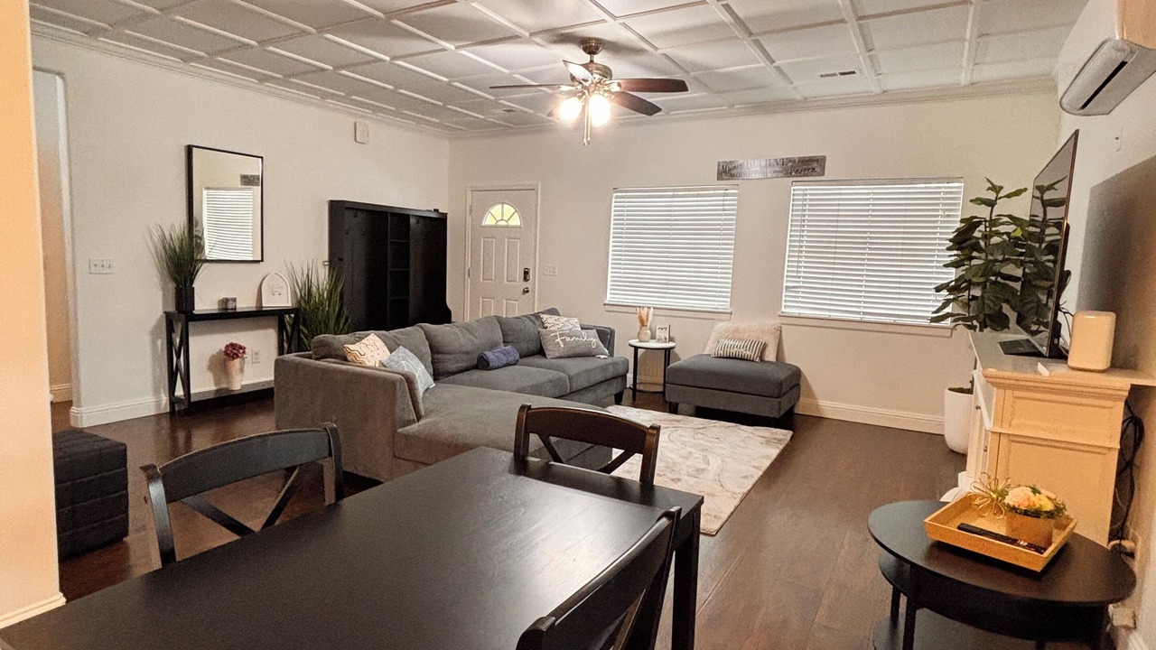 Photo of Livingroom in Forest Grove
