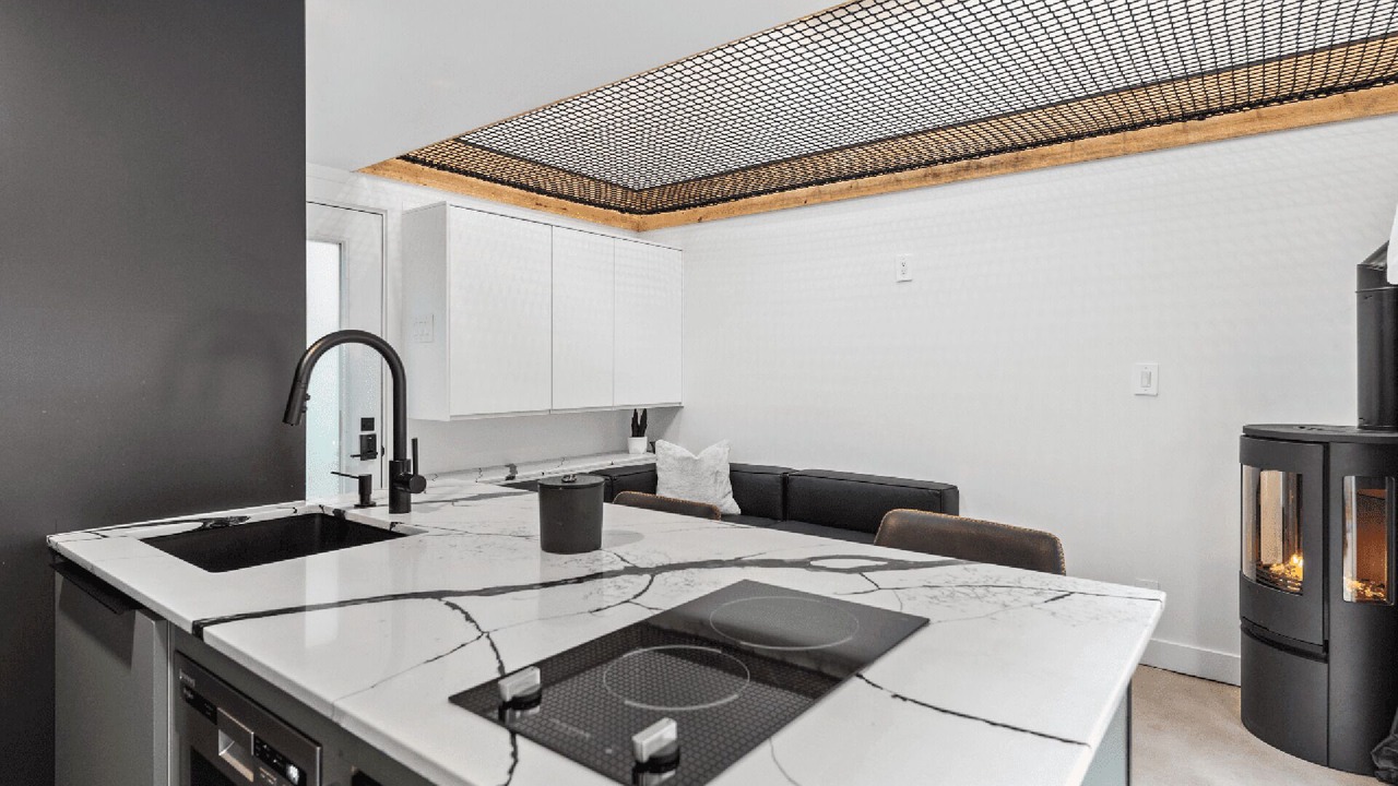 Photo of Kitchen in Val-des-Lacs