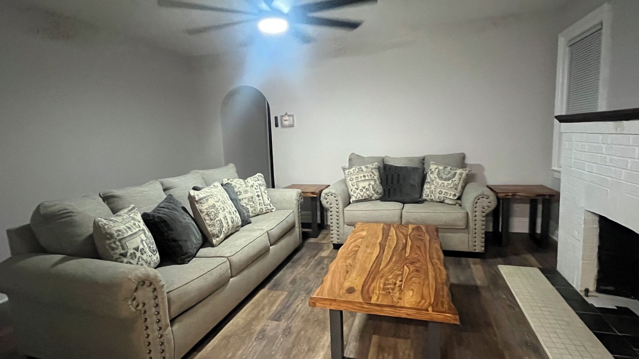 Photo of Livingroom in West Hempstead