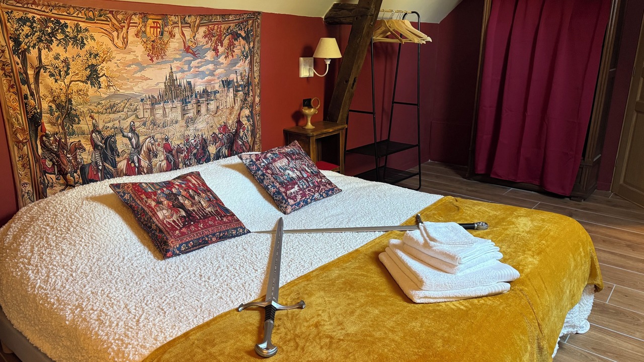 Photo of Bedroom in Sens