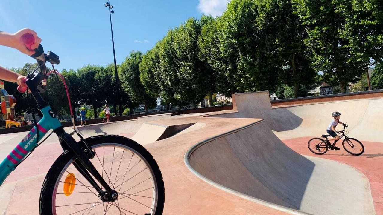 Photo of Others in Sens