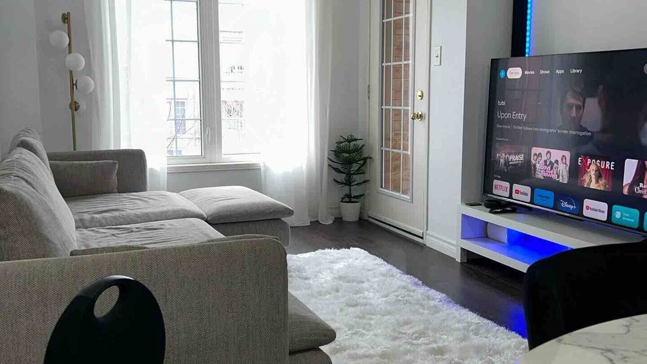 Photo of Livingroom in Ajax