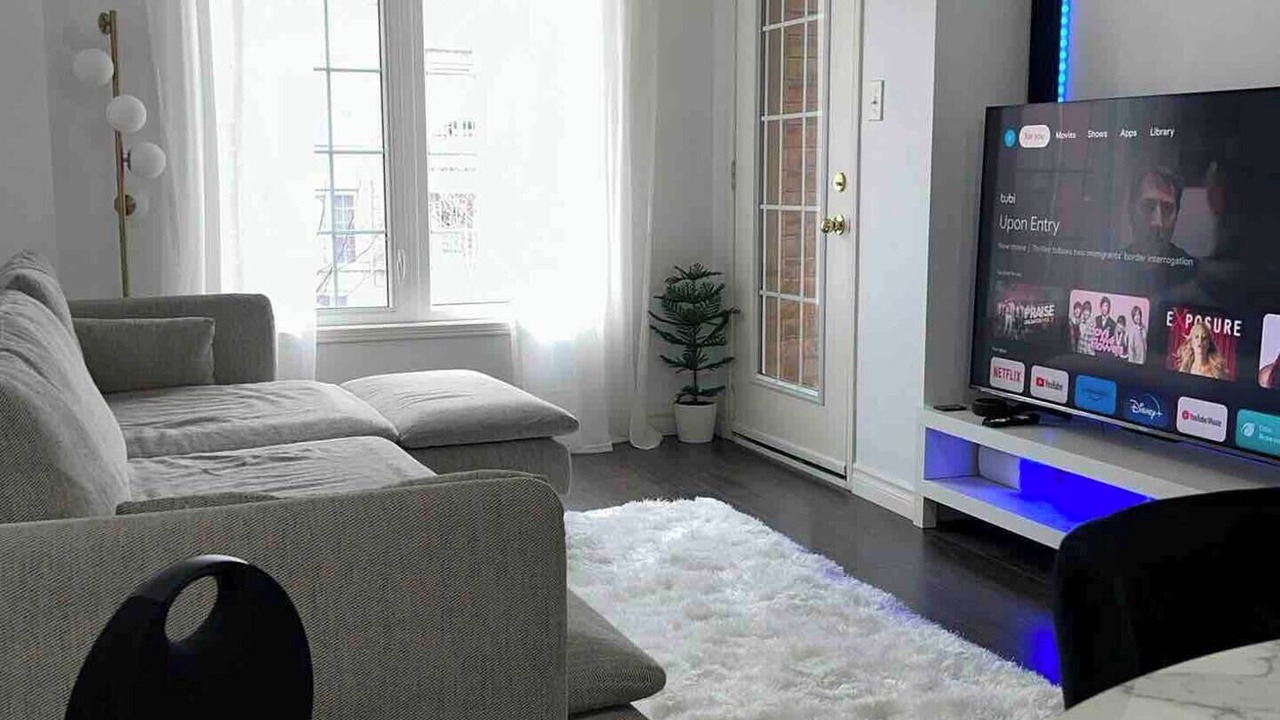 Photo of Livingroom in Ajax