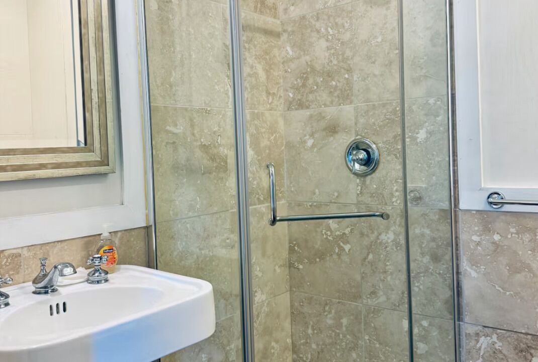 Photo of Bathroom in Point Lookout