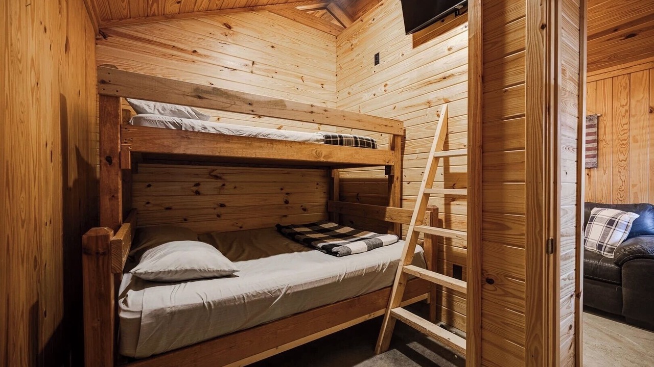 Photo of Bedroom in Amity