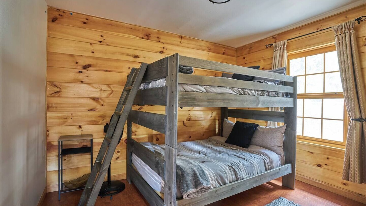 Photo of Bedroom in Whispering Forest
